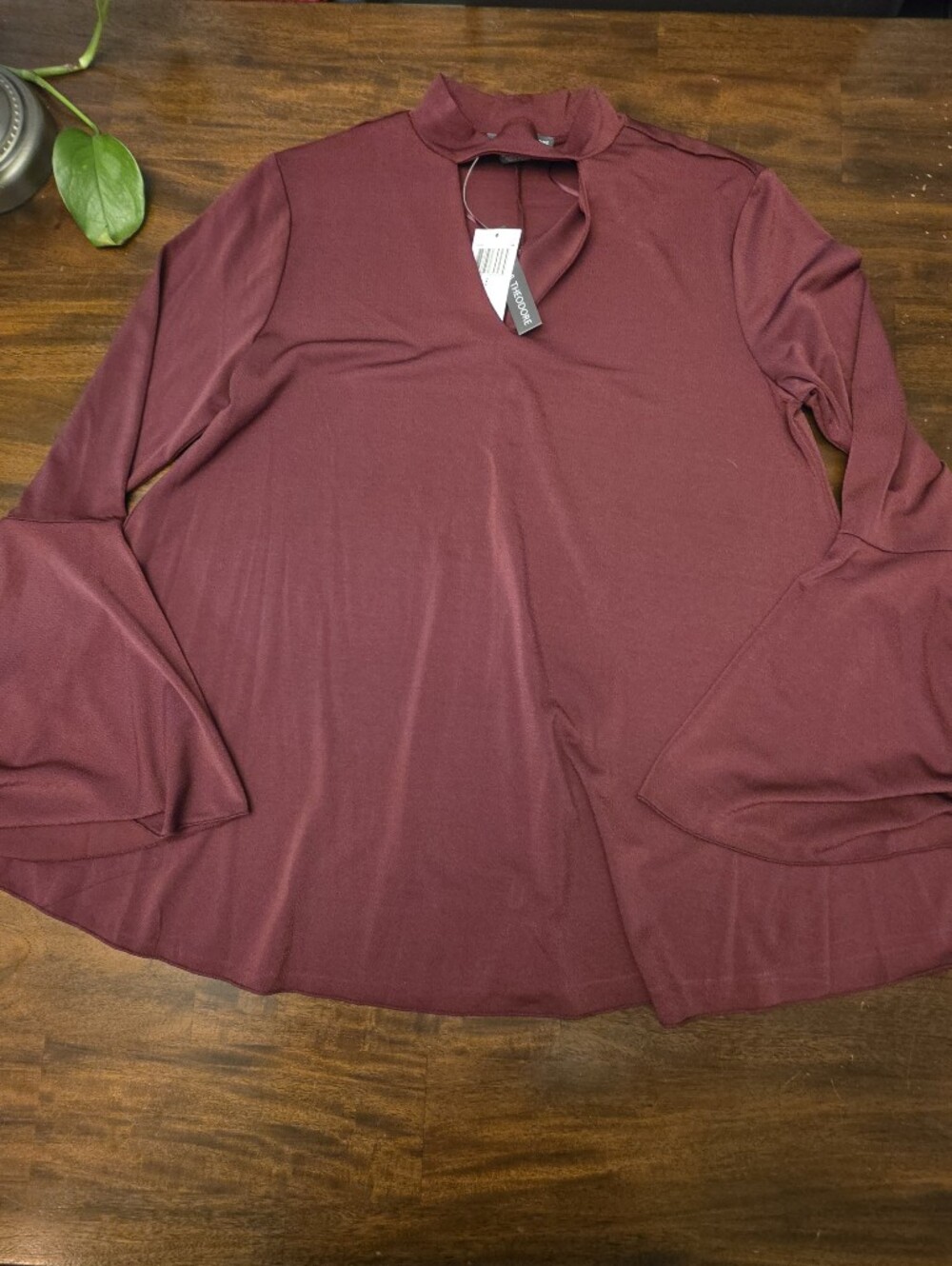 NWT Chelsea & Theodore Burgundy Long Sleeve Blouse Top – S